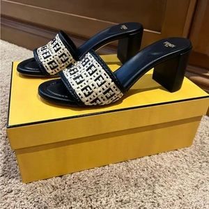 Authentic brand new Fendi Raffia woven mules shoe Size 38